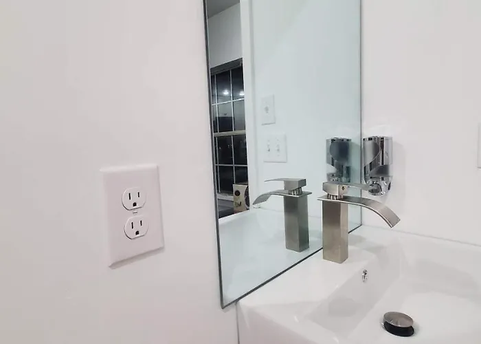 One Unit Of A Fully Renovated Duplex Near Fsu Apartment