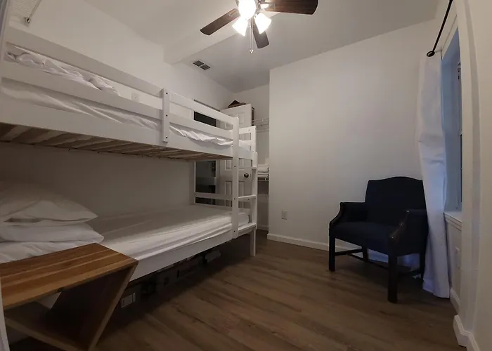 One Unit Of A Fully Renovated Duplex Near Fsu Apartment Tallahassee