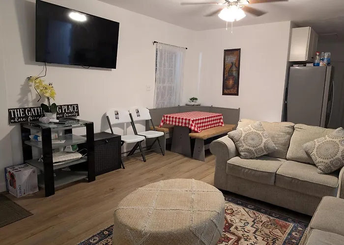 Apartment One Unit Of A Fully Renovated Duplex Near Fsu *